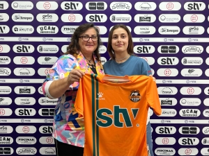 María Valsera da el salto al primer equipo de STV