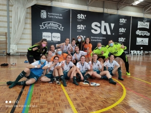 El equipo celebra la victoria cosechada el domingo en el Gabriel Pérez