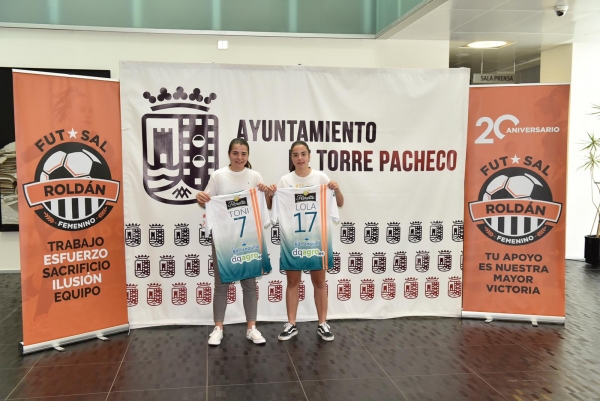 Las mellizas Lola y Toñi fichan por STV Roldán