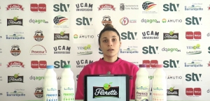 Cristina García en sala de prensa