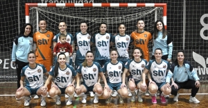 Foto de inicio de partido del derbi regional