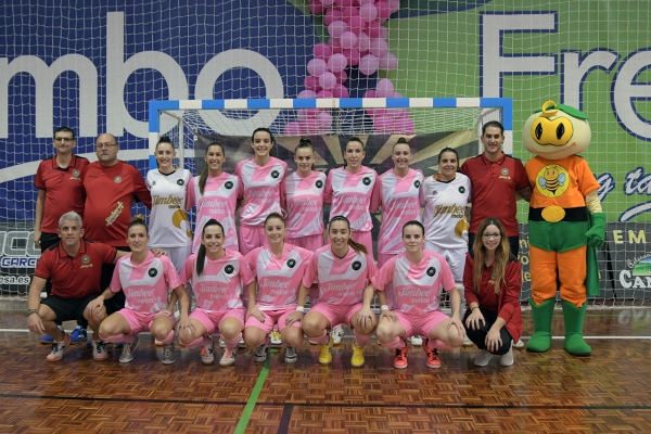 El Jimbee cae ante la pegada del líder